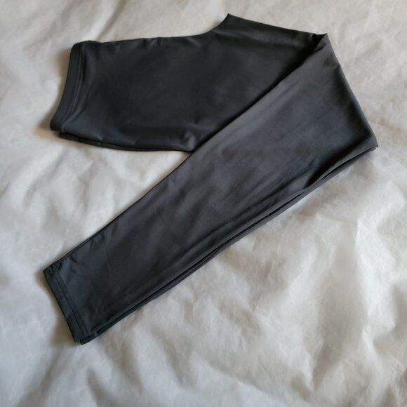 Hue Highrise Leggings Gray Travel Activewear Athleisure Women Size Medium - Picture 3 of 7